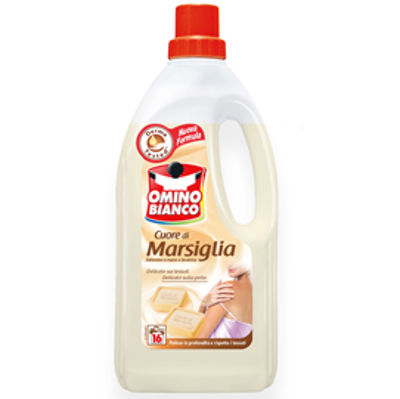 Immagine di Detersivo liquido Cuore di Marsiglia - a mano e in lavatrice - 1 L - Omino Bianco [M92476]